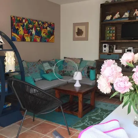 Apartment T3 De Standing Avec Grande Terrasse Vue Colline *